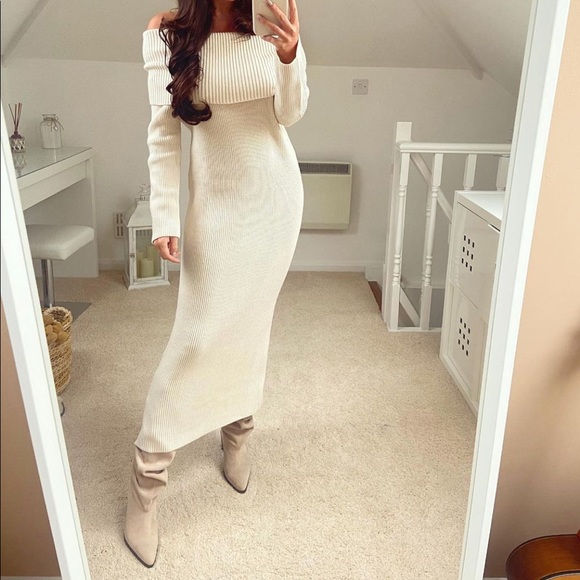 Zara Dresses & Skirts - Zara Long Knit Dress